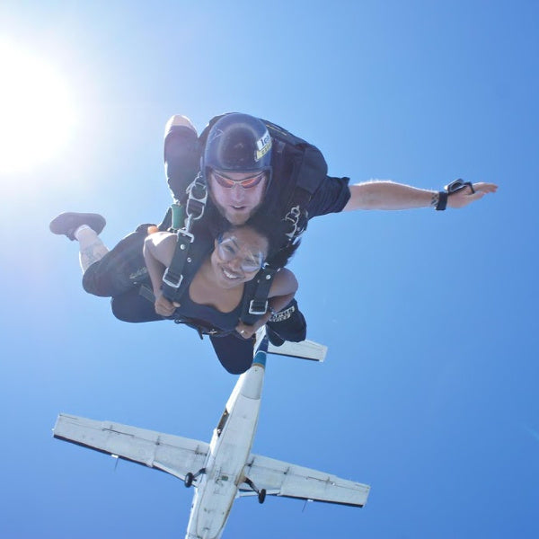 DARING | Free as a Bird: the Adventure of Skydiving